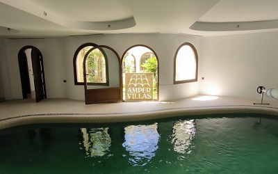 Fantastic villa with large plot, offering privacy and sea views.